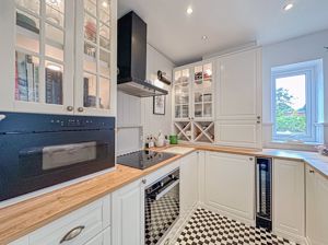 Photo 11- click for photo gallery